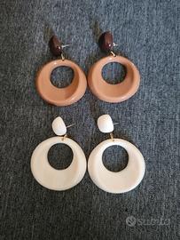 Set di due paia di orecchini