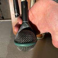 Akg d112