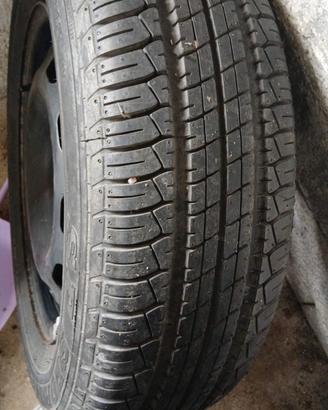 Gomma con cerchio 195/65 R 15