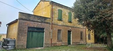 Casa indipendente di 314 m² con più di 5 locali e 