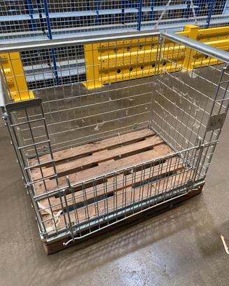 Contenitore in rete metallica per bancale