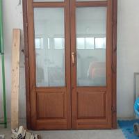 Finestra più portafinestra interamente in legno