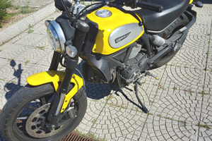 Ducati scrambler 800