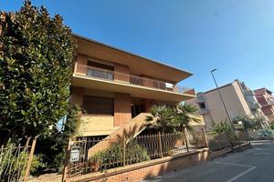 Da noi sognare non costa nulla passa in Agenzia