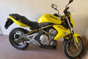 Moto KAWASAKI ER-6n
