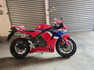 Honda CBR600RR 2024