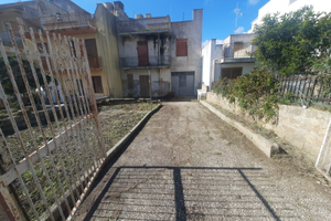 Villa a schiera da ristrutturare a Gibellina