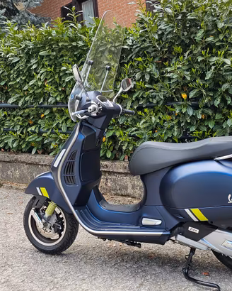 Piaggio Vespa GTS 125 Super Tech - Come nuova!