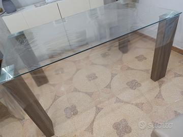 tavolo in vetro