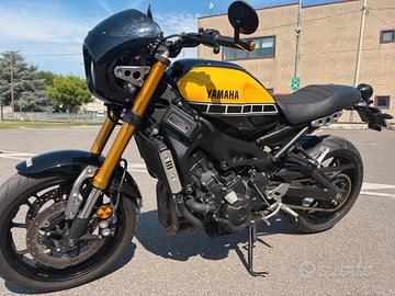 Yamaha XSR 900 anniversario accessoriata