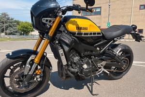 Yamaha XSR 900 anniversario accessoriata