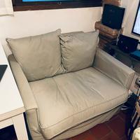 Poltrona grigia chiara