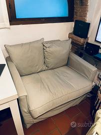 Poltrona grigia chiara