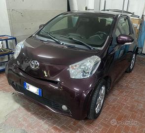 Toyota IQ 1.0 automatica completamente restaurata