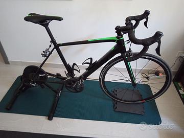 bicicletta da corsa marca Cube - Donna 
