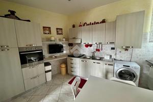 3 LOCALI A MONTEFIASCONE