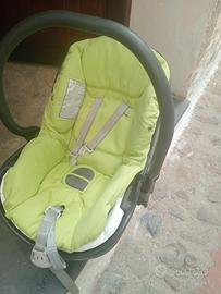 Ovetto neonato auto