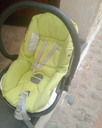 Ovetto neonato auto
