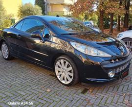 Peugeot 207 1.6 HDi 110CV CC Féline