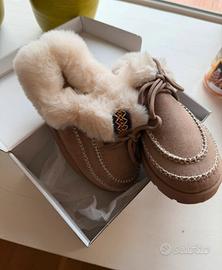 Scarpe modello UGG