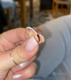 Anello d'argento e zirconi
