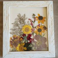 Quadro artigianale con fiori secchi – decorazione