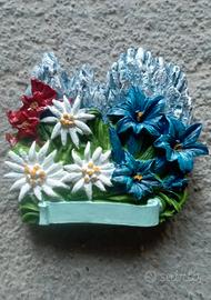 calamita personalizzabile con fiori di montagna 