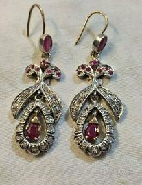 Paio orecchini d 'epoca in oro di titolo inferiore