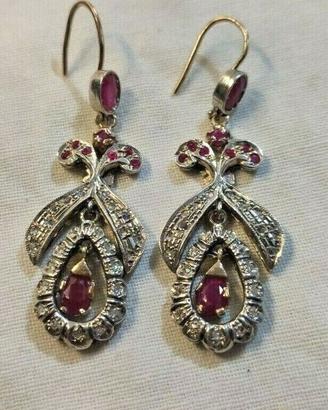 Paio orecchini d 'epoca in oro di titolo inferiore