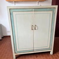 Scarpiera in legno decorato