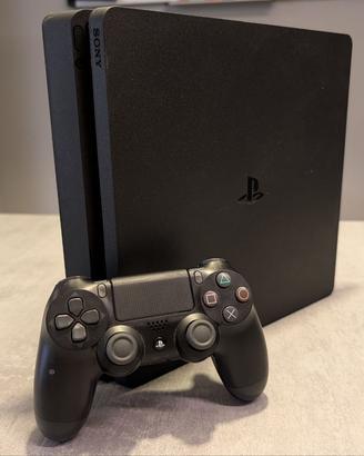 PS4 con controller e cavi