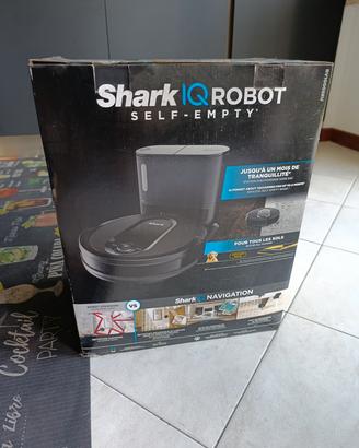 Robot aspirapolvere con autosvuotamento Shark IQ
