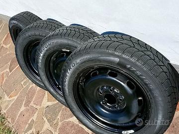 Cerchi da 15 completi di pneumatico invernale