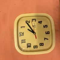 Orologio a lancette da casa