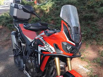 Africa twin 1000 tricolour