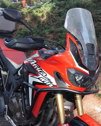 Africa twin 1000 tricolour