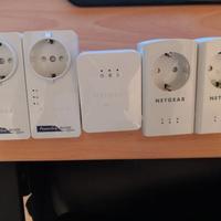 5 Netgear Powerline pezzi (4 sono a 500Mbit)
