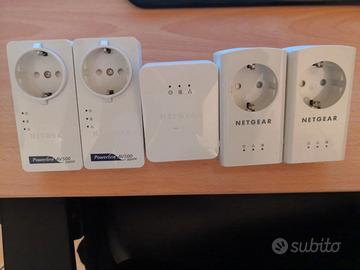 5 Netgear Powerline pezzi (4 sono a 500Mbit)