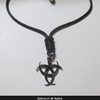 Collana Triquetra Celtica (o nodo trinitario)