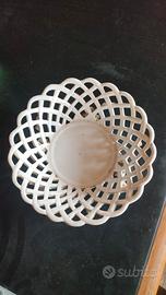 Cestino in ceramica finemente decorato