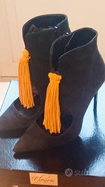 stivaletti con nappa