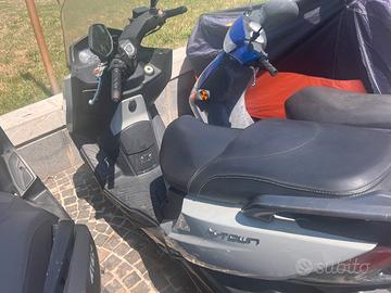 Kymco 300i x-town city pedana comoda