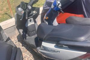 Kymco 300i x-town city pedana comoda