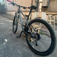 mtb bicicletta