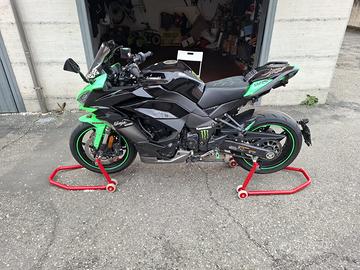 Kawasaki Ninja 1000 SX -2023-circa 2000€ accessori