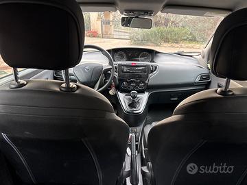 Auto Lancia Ypsilon 3 serie 1.2