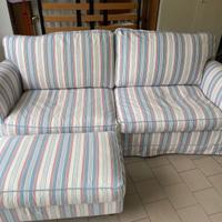 Divano 4 posti + pouf