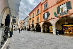 Locale commerciale di 55 mq