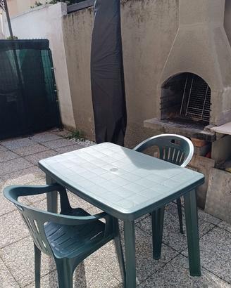 Tavolo da giardino e 2 sedie 35 euro