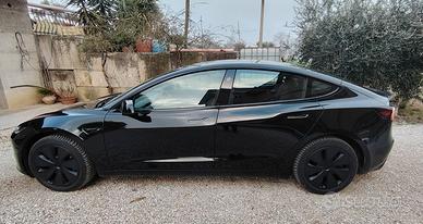 TESLA MODEL 3 IMMATRICOLATA DICEMBRE 2024
